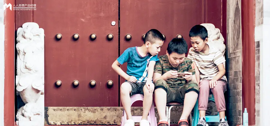 多邻国社交优先策略：绿色猫头鹰如何撬动用户心智-云笔网策(图1)