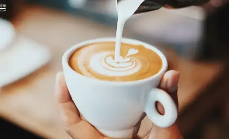 瑞幸咖啡，如何超越星巴克，成为中国门店数量第一的咖啡品牌 - 云笔网策