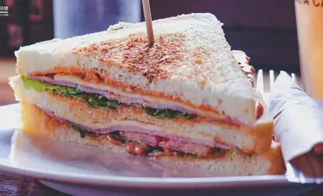 餐饮门店如何在小红书推广？ - 云笔网策